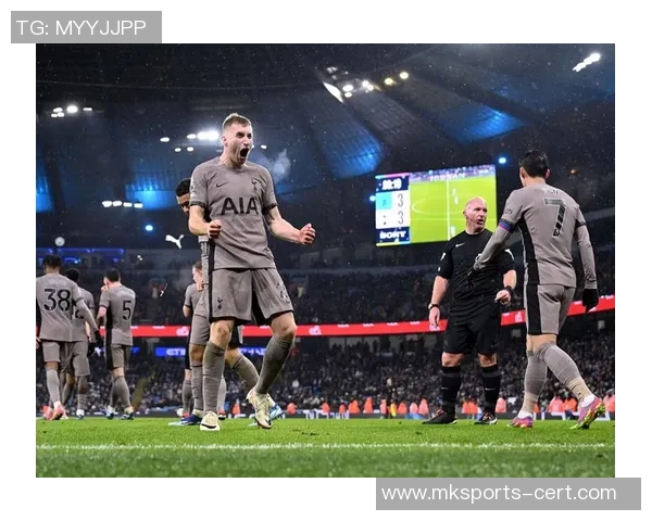 英超焦点战：皇马逆转热刺争议判罚引发全场热议