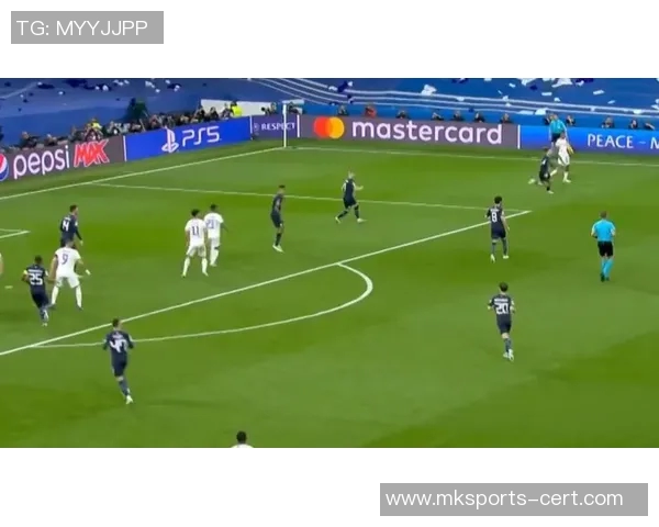 足总杯惊天逆转曼联6-2狂胜皇马引发全场沸腾赛后深度解析