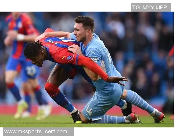 国王杯激战尤文图斯与巴黎圣日耳曼0比0争议判罚引发全场热议