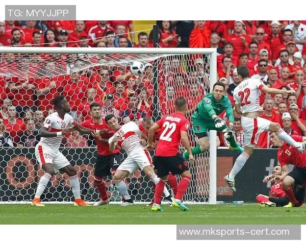 欧冠激战波尔图与拜仁互交白卷门神神扑成全场焦点解析