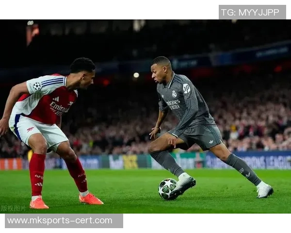 欧冠经典对决皇马主场3-0战胜拜仁补时进球点燃全场激情 欧冠经典对决皇马主场3-0战胜拜仁补时进球点燃全场激情