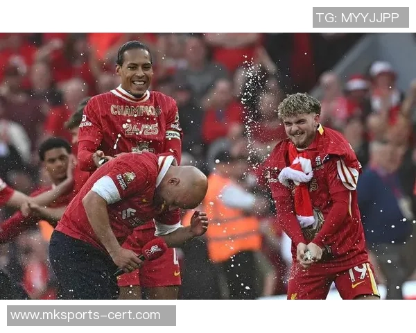 中超激战利物浦与热刺握手言和乌龙球瞬间引发全场热议与十大精彩进球回顾