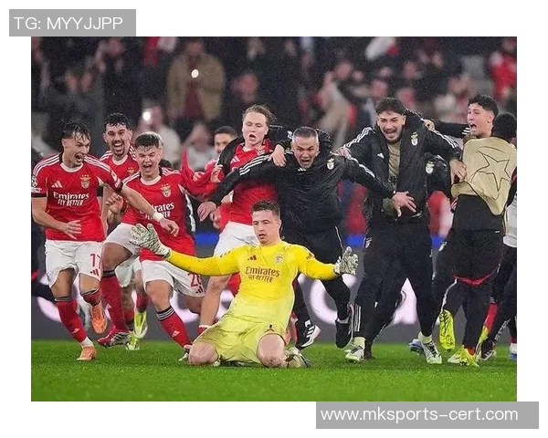 本菲卡大胜热刺6-2晋级国王杯赛场瞬间引发热烈反响