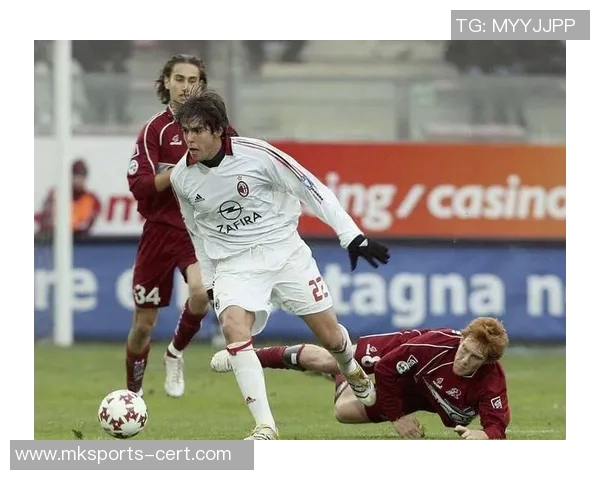 世界杯精彩对决AC米兰逆转拜仁帽子戏法点燃全场激情