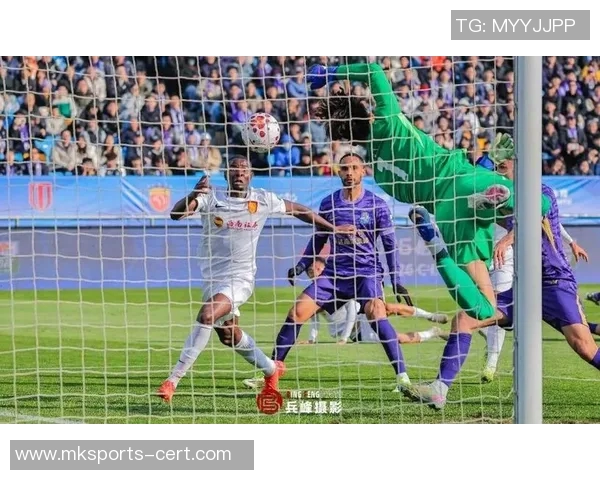 中超精彩对决里昂与多特蒙德战成平局全场沸腾瞬间回顾